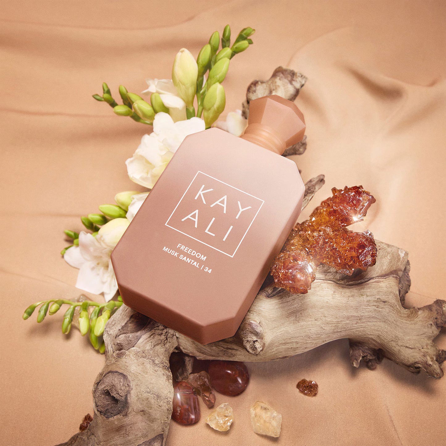 KAYALI Freedom Musk Santal 34